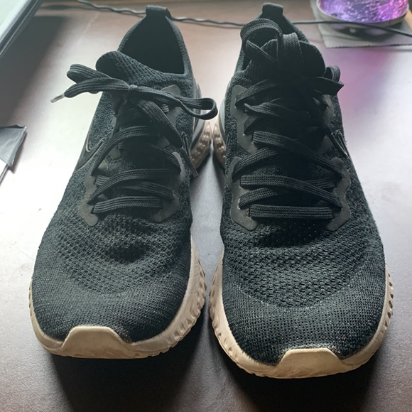 Nike shoes - Picture 4 of 5